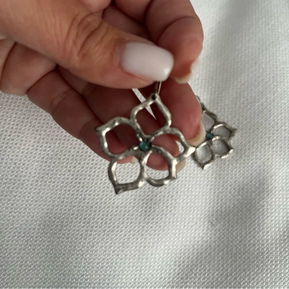 Vintage early 2000’s Lucky Brand Silver Flower Earrings with Blue Stone - Picture 2 of 3